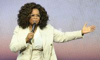 Exclusivo: Oprah Winfrey deve participar da Convenção Democrata nesta quarta