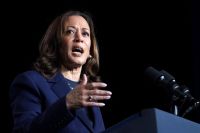 Waack: Kamala Harris anda em corda bamba