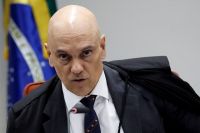 Moraes abre inquérito sigiloso para investigar vazamento de mensagens; PF intima ex-assessor do ministro