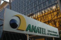 Anatel notifica operadoras e provedores para novo bloqueio do X