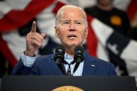 Biden diz que China segue com comportamento hostil no estreito de Taiwan