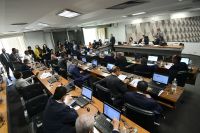 PP e PL trocam integrantes na CCJ para tentar avançar com Anistia do 8/1 e PECs que miram o STF