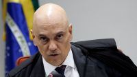 Moraes nega devolver celular de ex-assessor, apreendido após depoimento