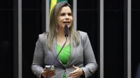 Moraes arquiva inquérito contra deputada Clarissa Tércio pelo 8 de janeiro