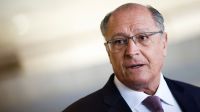 "Não vejo com bons olhos privatizar a Petrobras", diz Alckmin