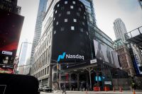 Bolsas de NY fecham sem rumo único com Nasdaq em recorde